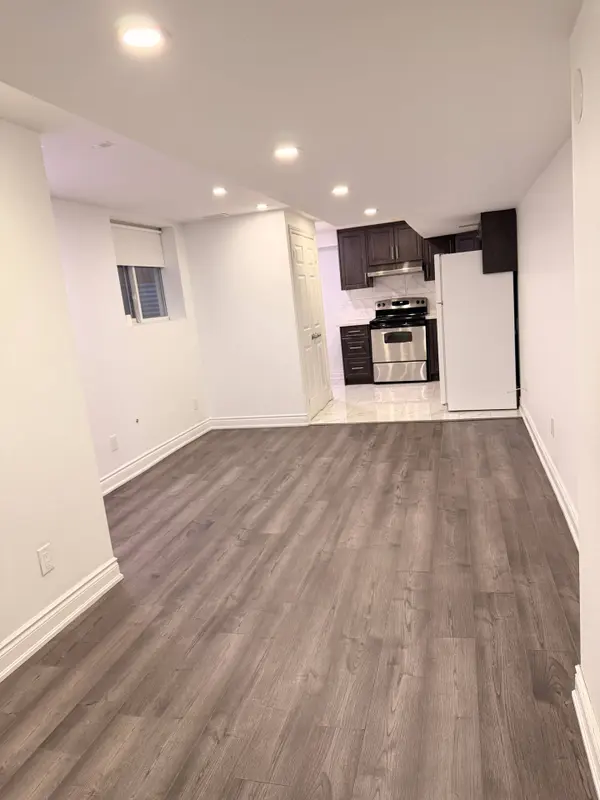 36 Allangrove DR #Unit 2, Brampton, ON L7A 2M3