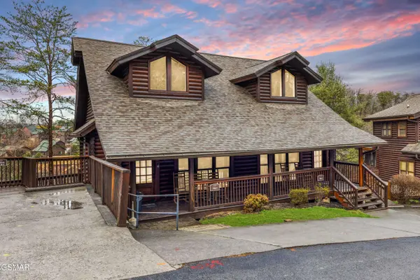 739 Golf View BLVD, Pigeon Forge, TN 37863