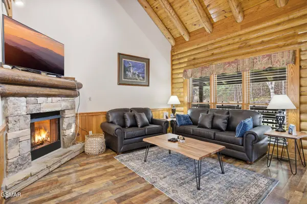 739 Golf View BLVD, Pigeon Forge, TN 37863