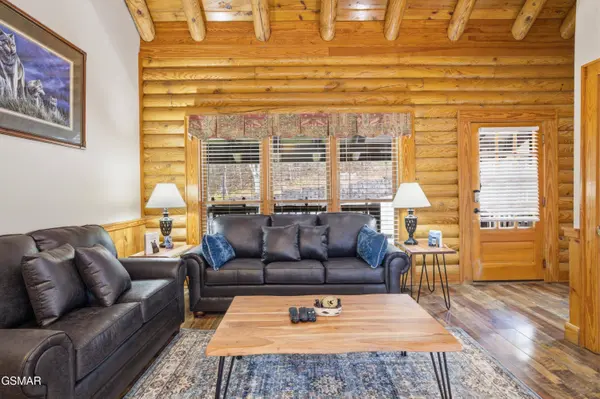 739 Golf View BLVD, Pigeon Forge, TN 37863