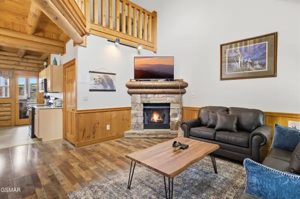 739 Golf View BLVD, Pigeon Forge, TN 37863