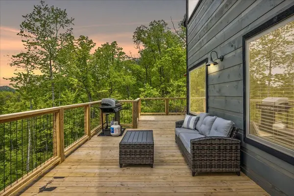 2829 Red Sky DR, Sevierville, TN 37862