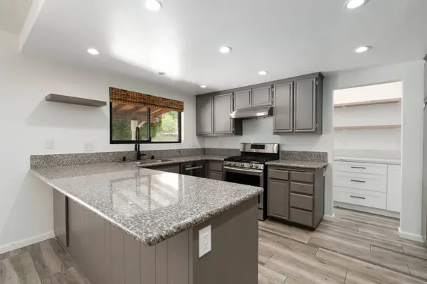 5837 Jeffries Ranch, Oceanside, CA 92057