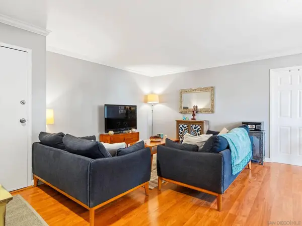 6924 Hyde Park #220, San Diego, CA 92119