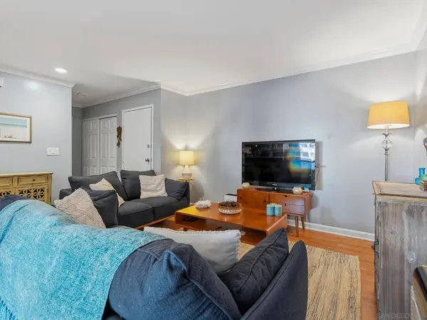 6924 Hyde Park #220, San Diego, CA 92119