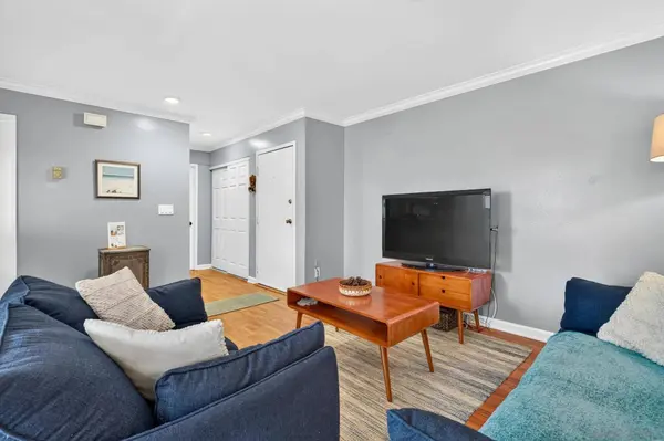 6924 Hyde Park #220, San Diego, CA 92119