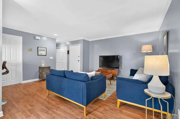 6924 Hyde Park #220, San Diego, CA 92119