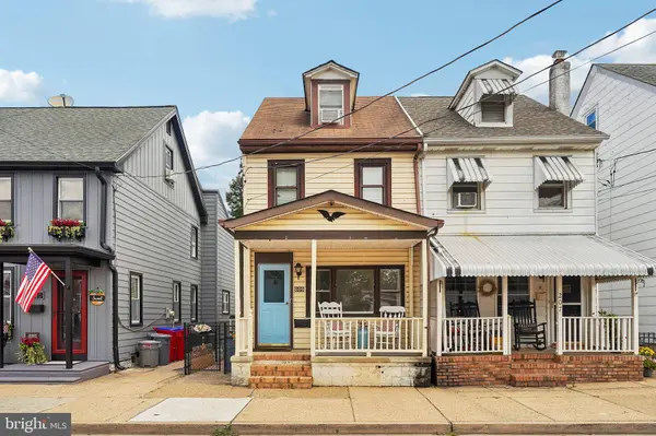 209 LAFAYETTE ST