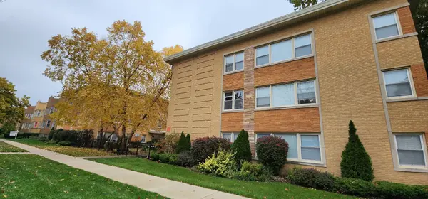 1955 Euclid AVE #208, Berwyn, IL 60402