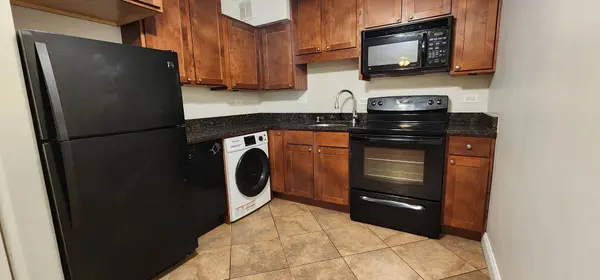 1955 Euclid AVE #208, Berwyn, IL 60402