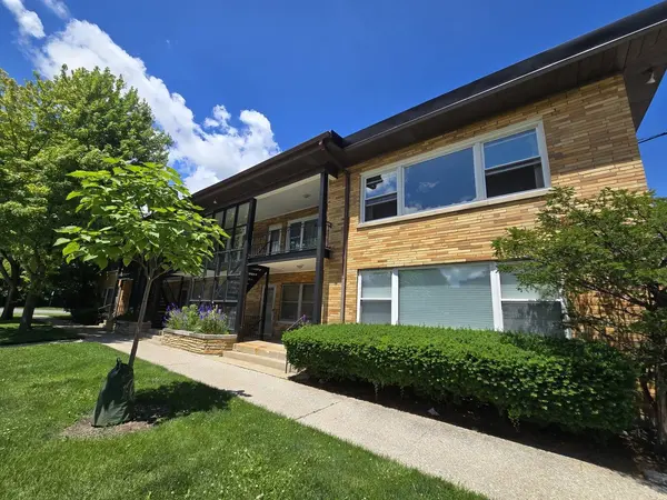 1301 N Harlem AVE #10, Oak Park, IL 60302