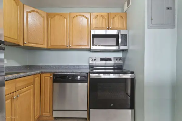 5740 N Sheridan RD #15E, Chicago, IL 60660