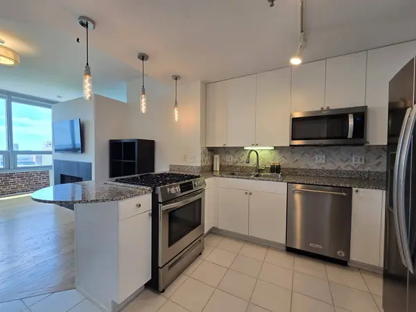 701 S Wells ST #1907, Chicago, IL 60607
