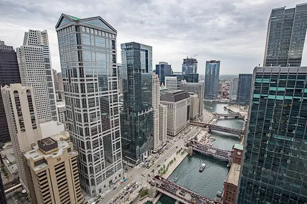 300 N State ST #5501, Chicago, IL 60654