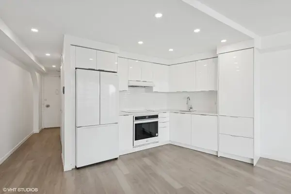 300 N State ST #3827, Chicago, IL 60654