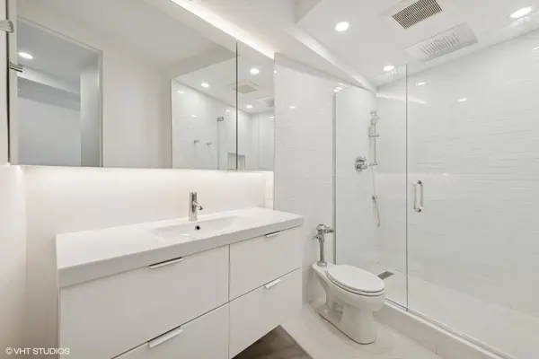 300 N State ST #3827, Chicago, IL 60654