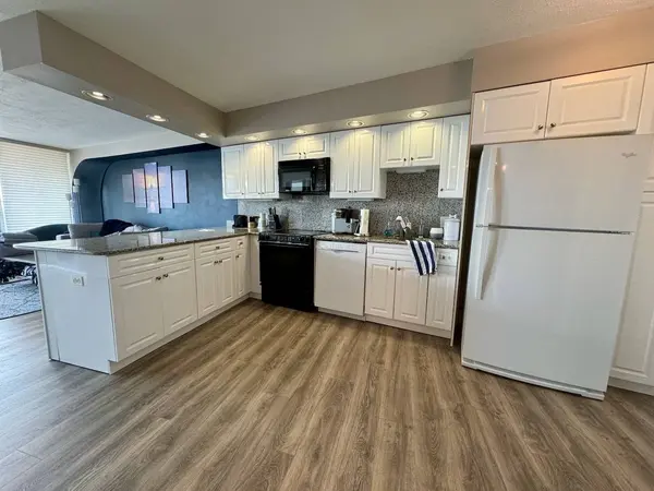 300 N State ST #5033, Chicago, IL 60654
