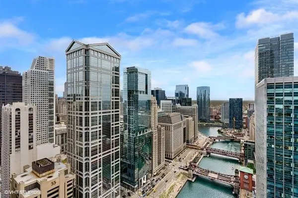 300 N State ST #5201, Chicago, IL 60654