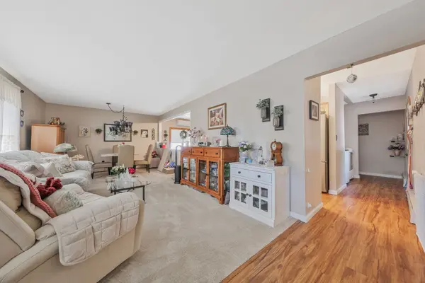 150 Rosemont Ave, Farmingville, NY 11738-2048