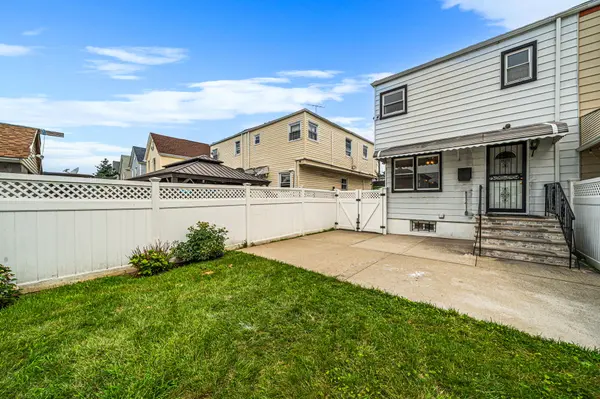 24-44 Ericsson St, East Elmhurst, NY 11369