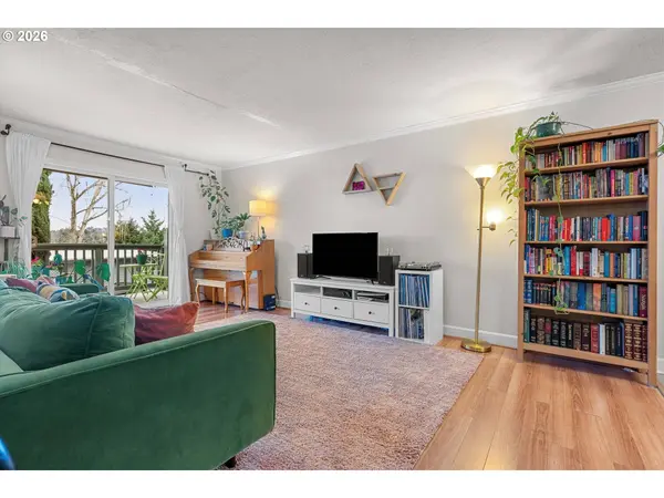 1025 SW BERTHA BLVD #3, Portland, OR 97219