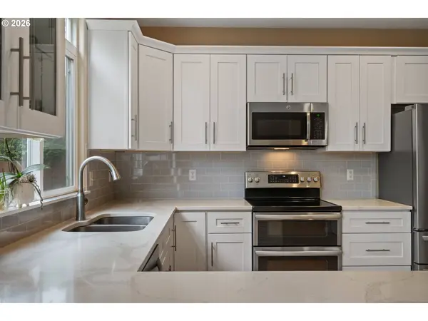 18214 SE 16TH ST, Vancouver, WA 98683