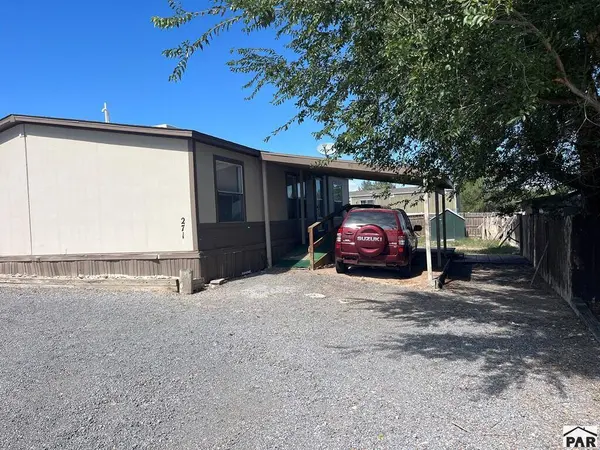 271 Countryside Dr, Pueblo West, CO 81007