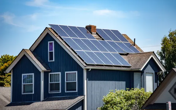 The Hidden Solar Panel Problem That Can Kill a Home Sale