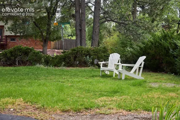 6827 Rosewood Drive, Colorado Springs, CO 80918