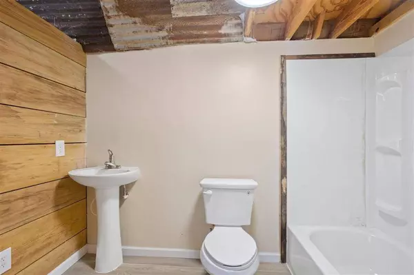 526 Old Ferry RD, Kinder, LA 70648