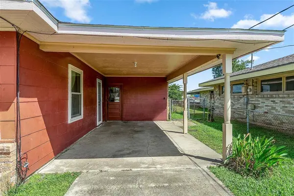 1107 Mitchell St ST, Lake Charles, LA 70607