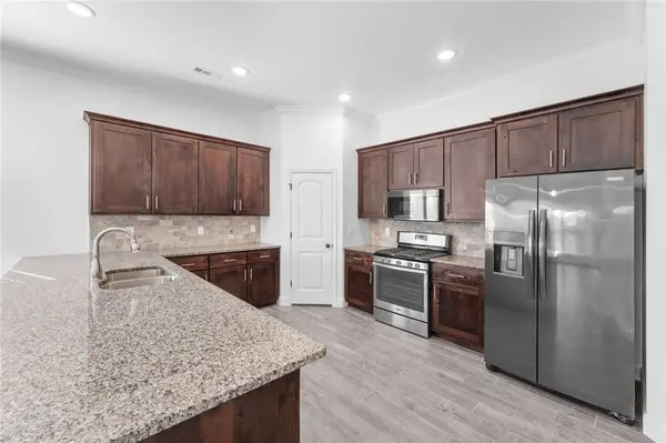 6002 NW Ettie May St, Bentonville, AR 72713