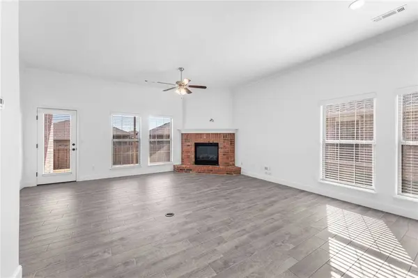 6002 NW Ettie May St, Bentonville, AR 72713