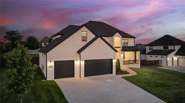 1420 Tuscany Dr, Centerton, AR 72719