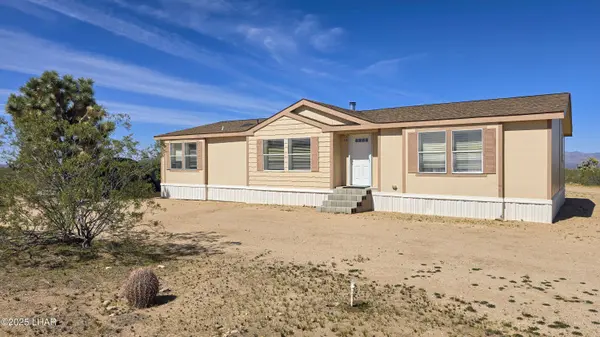 5558 E Red Barrel Rd, Yucca, AZ 86438