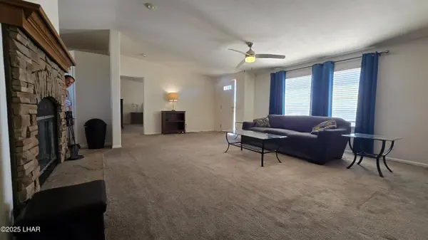 5558 E Red Barrel Rd, Yucca, AZ 86438