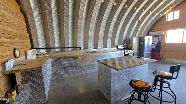 6962 E Black Kettle Dr, Yucca, AZ 86438