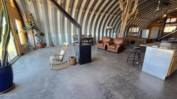 6962 E Black Kettle Dr, Yucca, AZ 86438