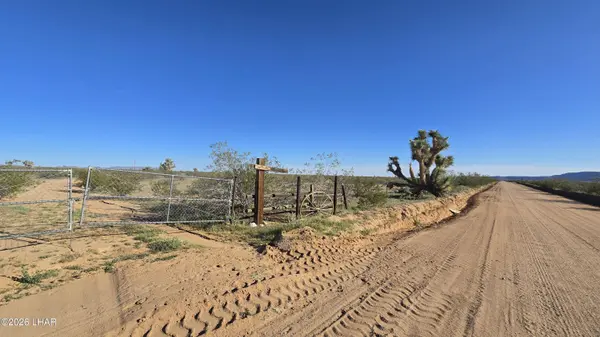 21688 S Roy Rogers Rd, Yucca, AZ 86438