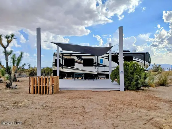 19006 S Cattle Crossing Rd, Yucca, AZ 86438