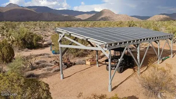 19006 S Cattle Crossing Rd, Yucca, AZ 86438