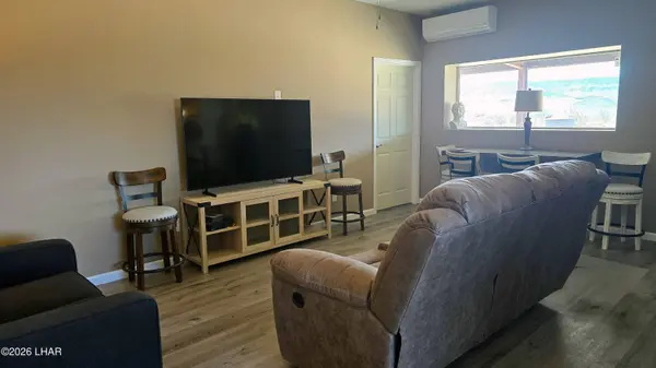 4302 W Speedway Rd, Yucca, AZ 86438