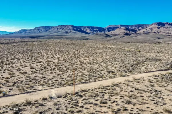 4302 W Speedway Rd, Yucca, AZ 86438