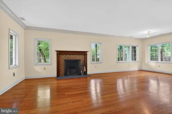 4610 BACKLICK RD, Annandale, VA 22003