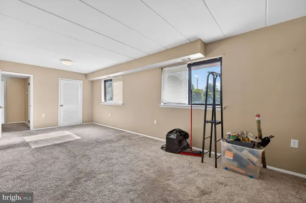 125-N CLUBHOUSE DR SW #1, Leesburg, VA 20175