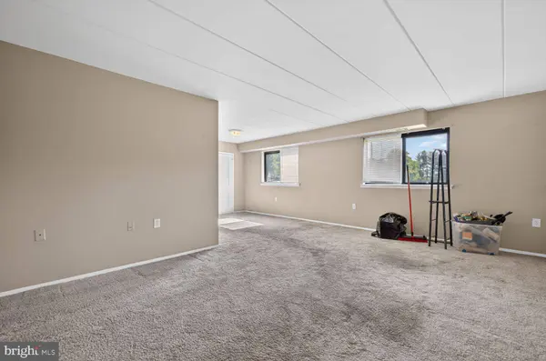 125-N CLUBHOUSE DR SW #1, Leesburg, VA 20175