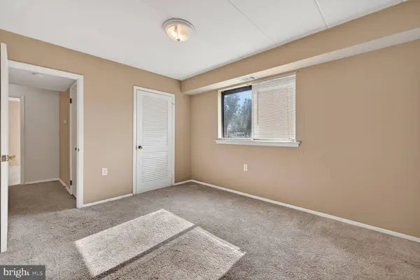 125-N CLUBHOUSE DR SW #1, Leesburg, VA 20175