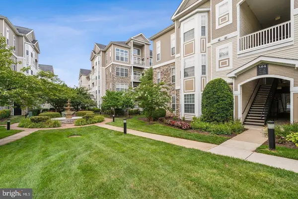 504 SUNSET VIEW TER SE #301, Leesburg, VA 20175