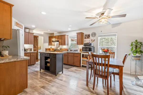 53740 Pradera PL, La Pine, OR 97739