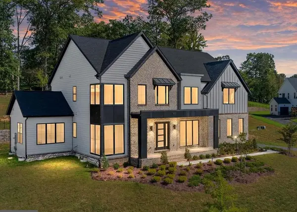 Brand-New Home or a 30-Year-Old House: Which Is the Smarter Buy in Northern Virginia?